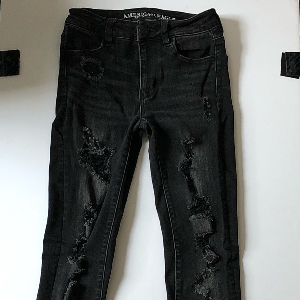AMERICAN EAGLE Ripped Black Skinny Jeans